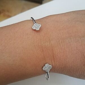 14k Gold plated Clover Bracelet!